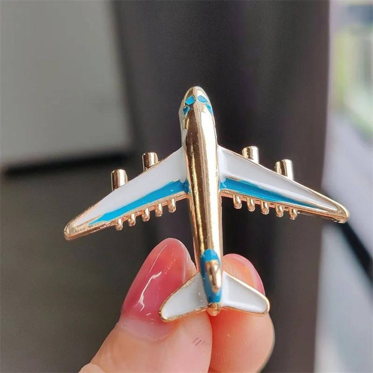 Aviation lover enamel pin by Magnifique Hearts