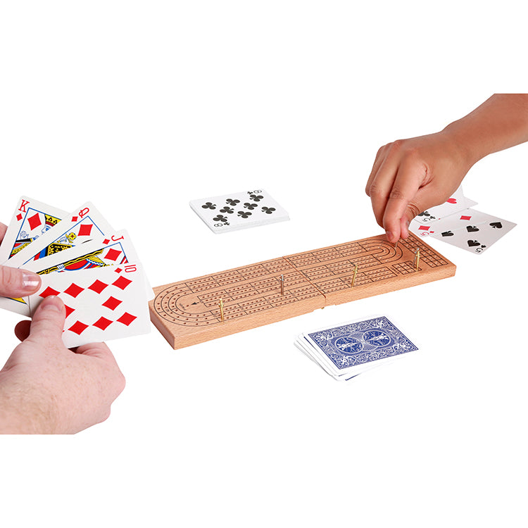 Playing cards with the Kikkerland wooden cribbage set