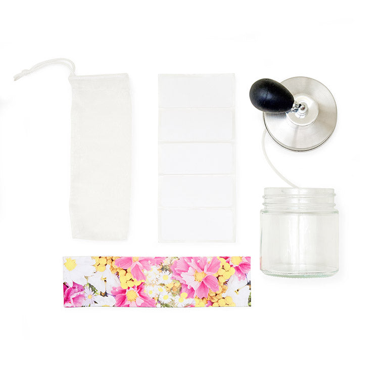 Contents of the Kikkerland Huckleberry make your own perfume kit