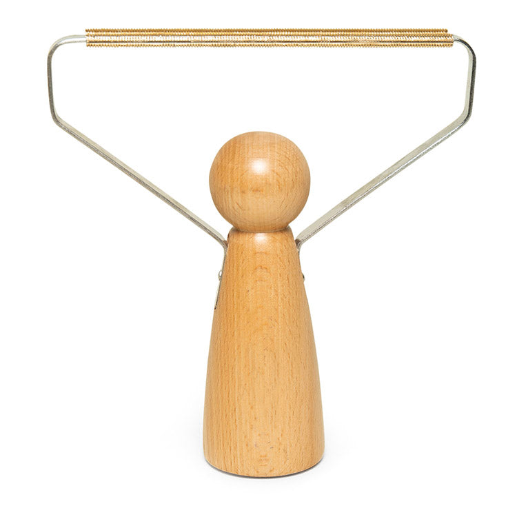 Kikkerland Mr. Lint wooden lint remover