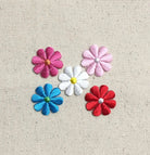 Embroidered small daisy flower iron-on patch